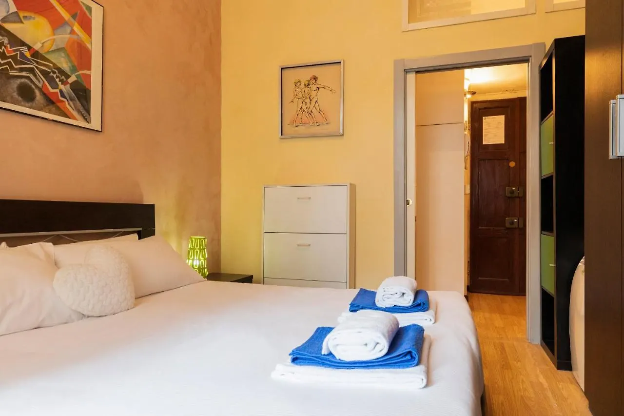 Colorful Porta Romana Milan Apartment